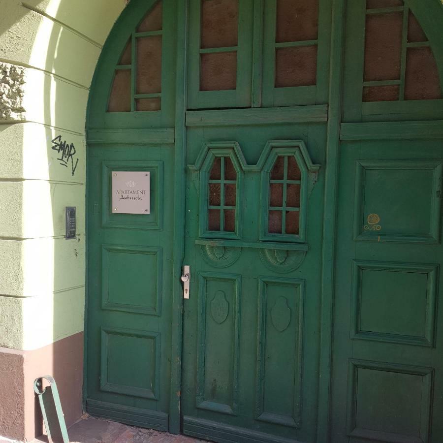 Apartament Antresola Drzewna Apartment Zielona Góra Exterior foto
